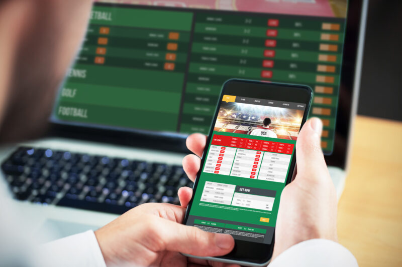 Sports gambling adds a level of excitement to watching your favorite team. We look at how to find best online sports gambling sites that you can enjoy safely.