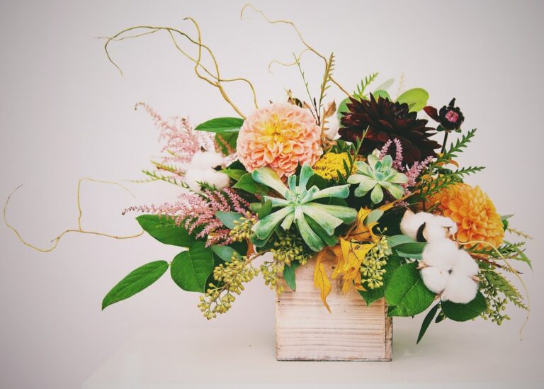 How to Create the Perfect Anniversary Floral Arrangement
