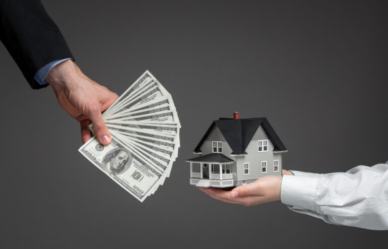 The Advantages of Accepting a Cash Offer on Your Home