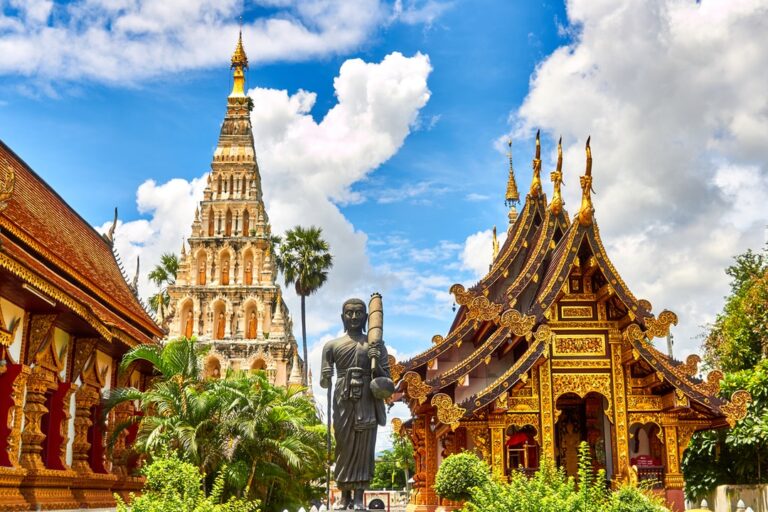 Embracing Paradise: The 8 Best Things to Do in Phuket, Thailand