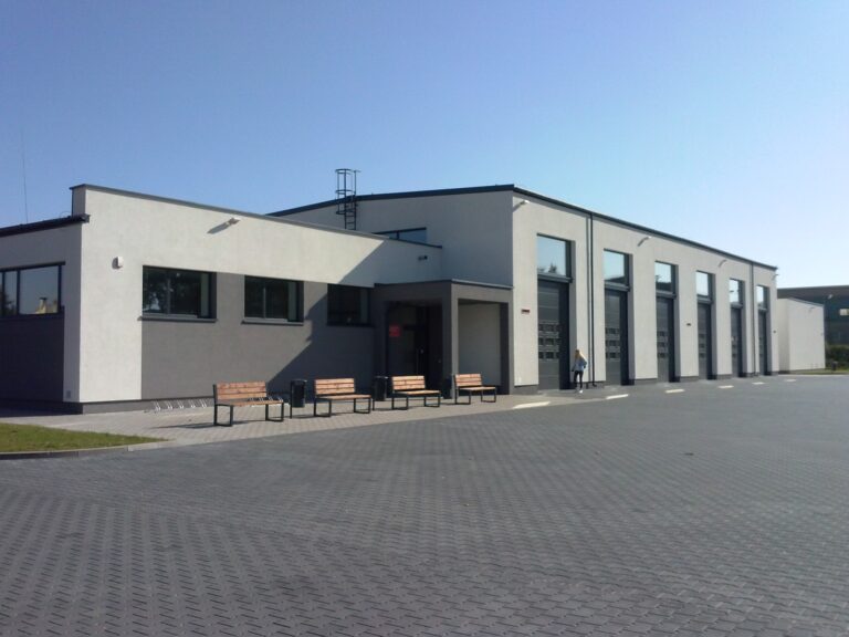 Factors to Consider When Looking for Rolling Interior Sliding Systems Or Commercial Doors