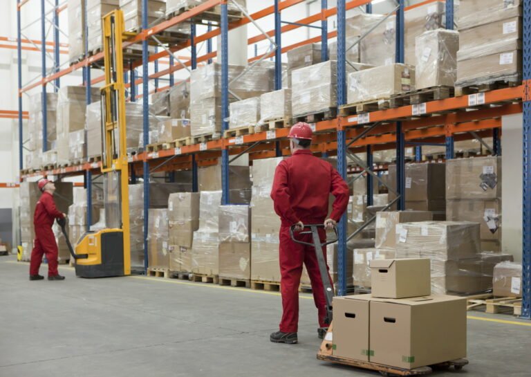 3 Reasons for Working with Wholesale Distributors