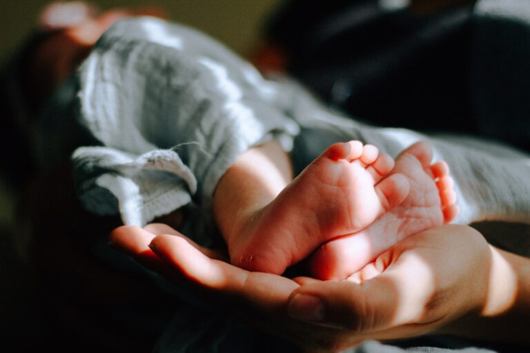 Choosing the Right Adoption Agency for Birth Mothers