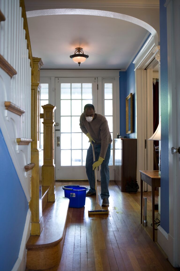 4 Best Questions to Ask Before Hiring a Cleaning Service