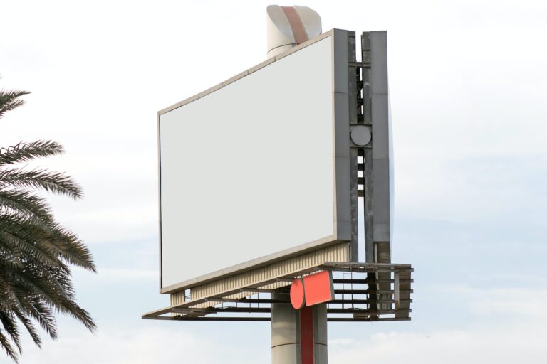 Advantages of Using Electrical Sign Services