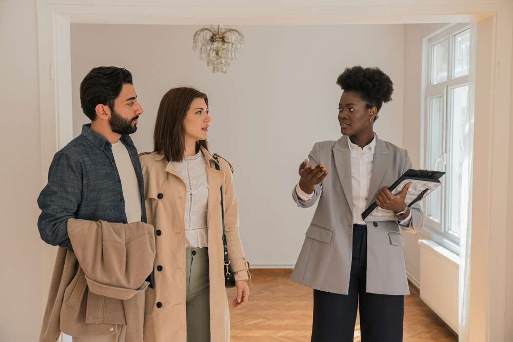 Navigating Home Buying Process with Expert